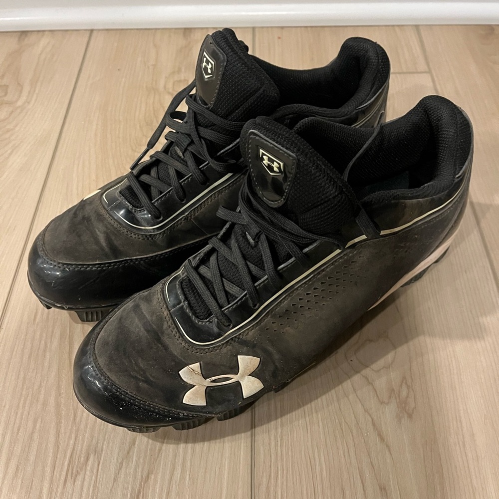 Under Armour Black and White Men's Athletic Shoes